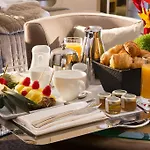 Pershing Hall 5* Parigi