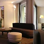 Pershing Hall 5* Parigi