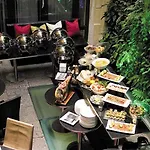 Hotel Pershing Hall 5*