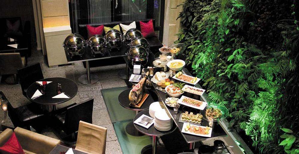 Hotel Pershing Hall 5*